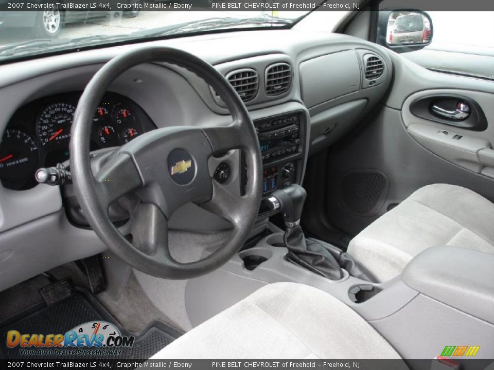 2007 Chevrolet TrailBlazer LS 4x4 Graphite Metallic / Ebony Photo #12