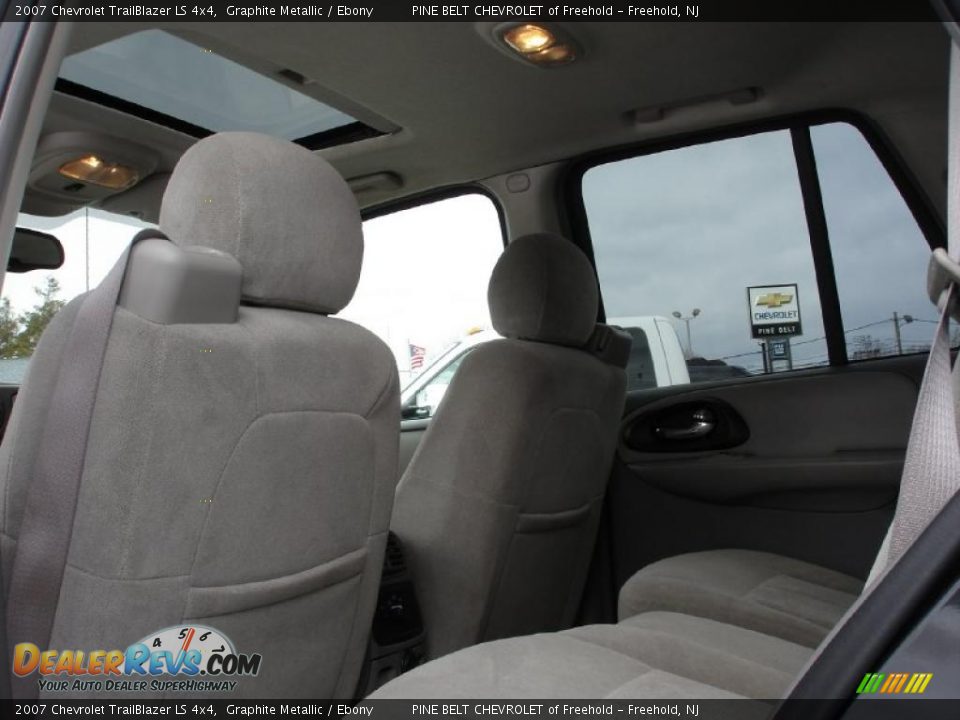 2007 Chevrolet TrailBlazer LS 4x4 Graphite Metallic / Ebony Photo #13