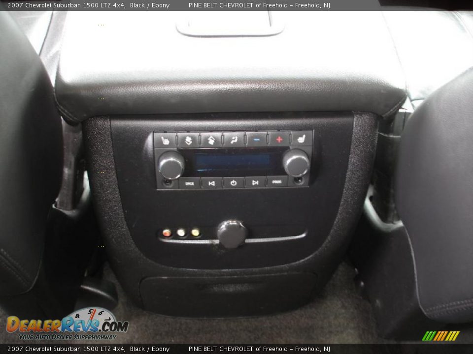 2007 Chevrolet Suburban 1500 LTZ 4x4 Black / Ebony Photo #16