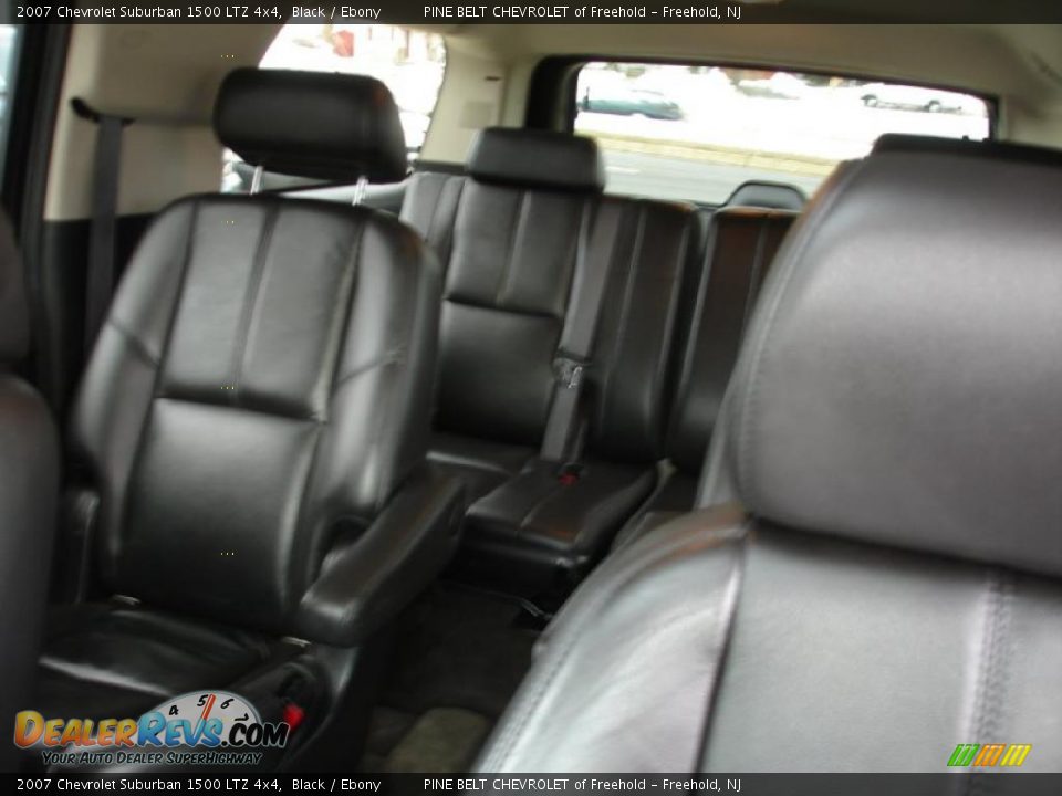 2007 Chevrolet Suburban 1500 LTZ 4x4 Black / Ebony Photo #17