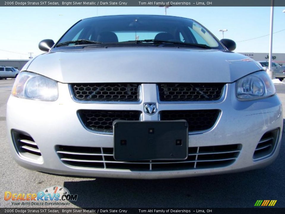 2006 Dodge Stratus SXT Sedan Bright Silver Metallic / Dark Slate Grey Photo #3