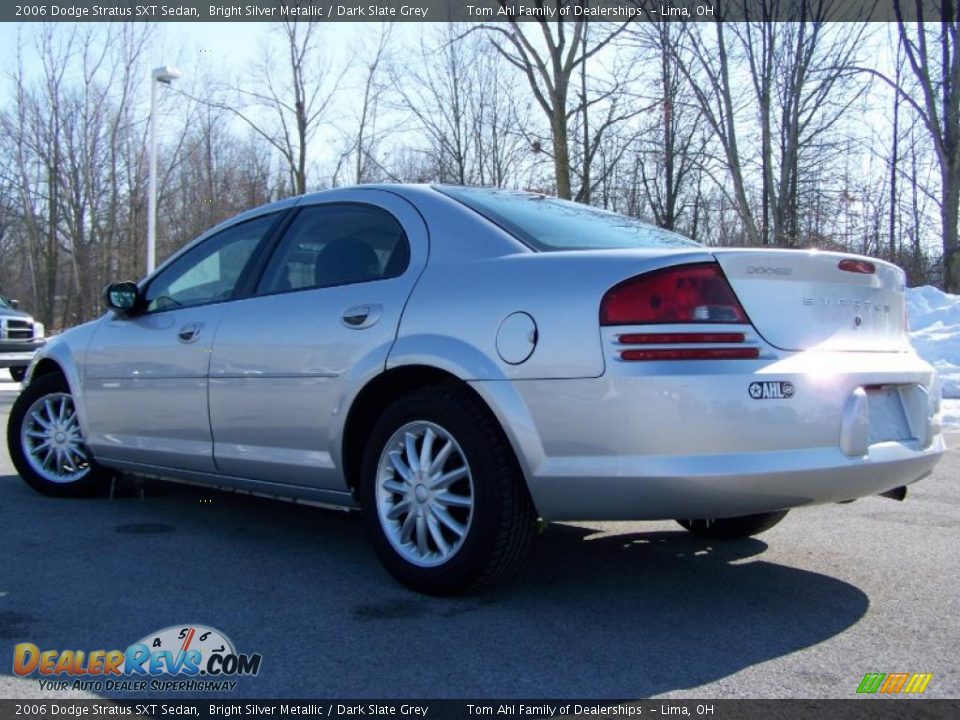 2006 Dodge Stratus SXT Sedan Bright Silver Metallic / Dark Slate Grey Photo #4