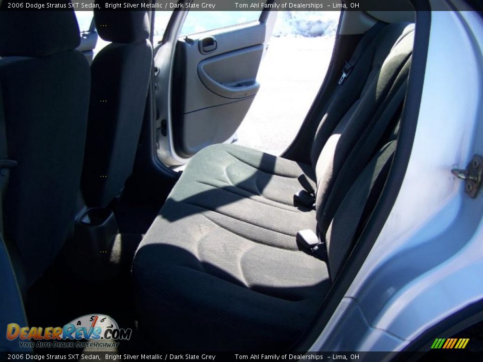 2006 Dodge Stratus SXT Sedan Bright Silver Metallic / Dark Slate Grey Photo #11