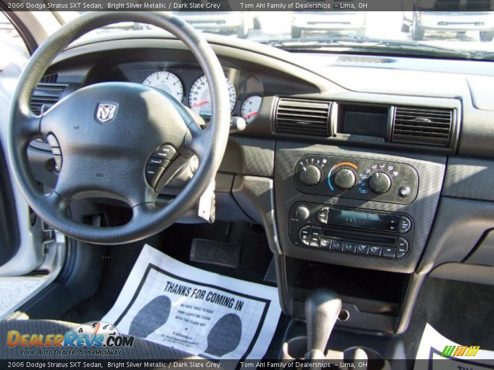 2006 Dodge Stratus SXT Sedan Bright Silver Metallic / Dark Slate Grey Photo #14