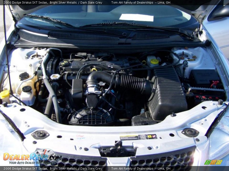 2006 Dodge Stratus SXT Sedan Bright Silver Metallic / Dark Slate Grey Photo #15