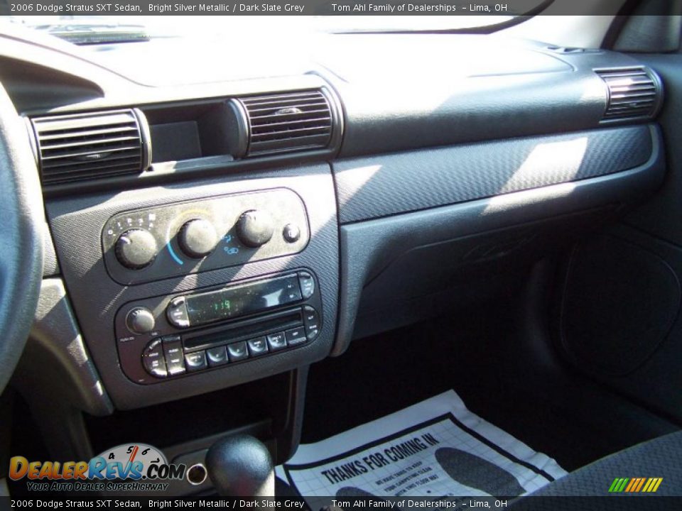 2006 Dodge Stratus SXT Sedan Bright Silver Metallic / Dark Slate Grey Photo #18