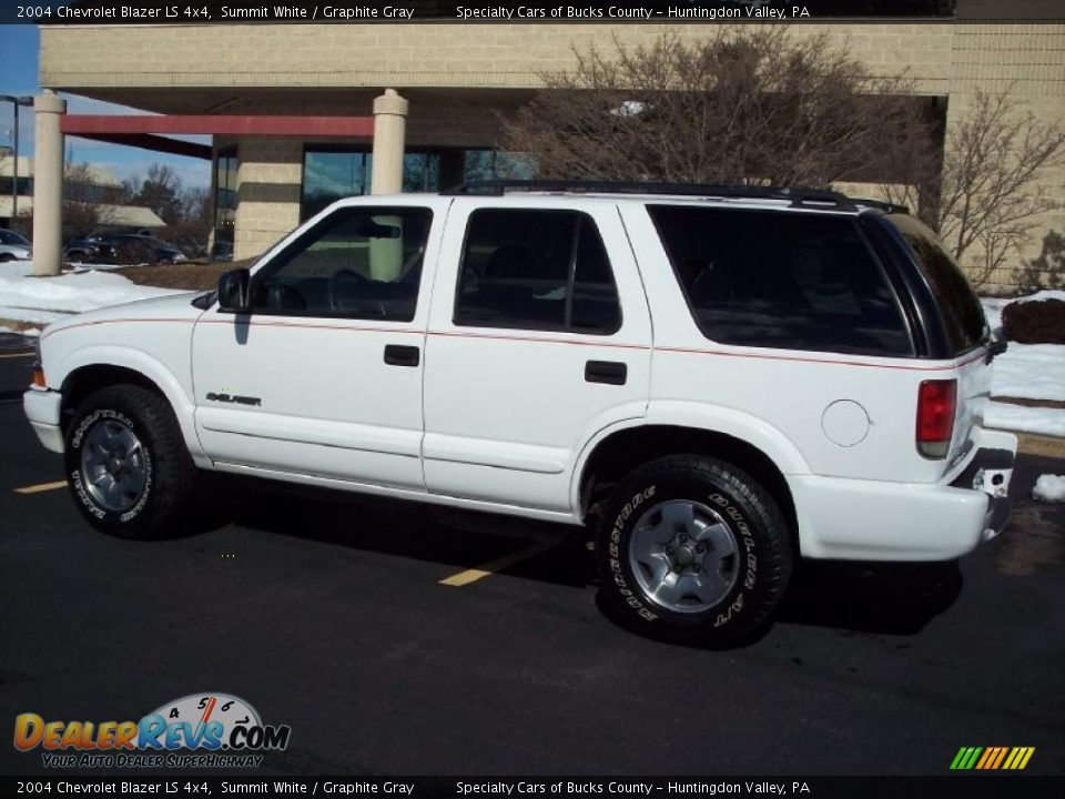 2004 Chevrolet Blazer LS 4x4 Summit White / Graphite Gray Photo #4