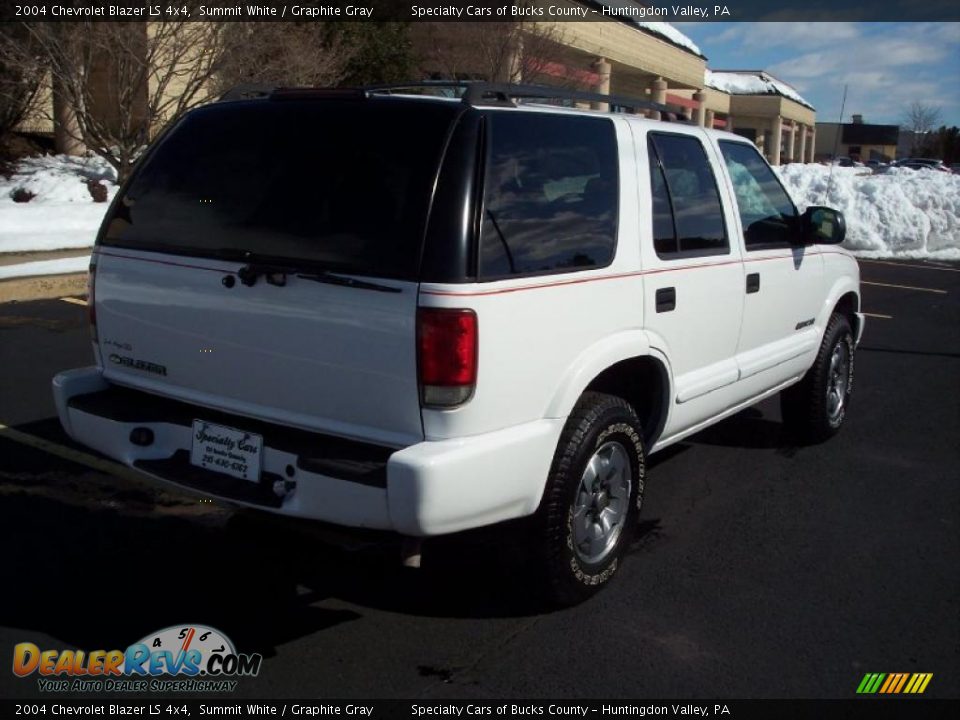 2004 Chevrolet Blazer LS 4x4 Summit White / Graphite Gray Photo #9