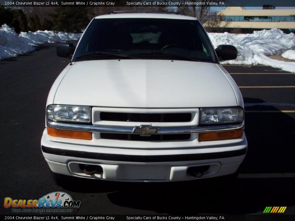 2004 Chevrolet Blazer LS 4x4 Summit White / Graphite Gray Photo #13