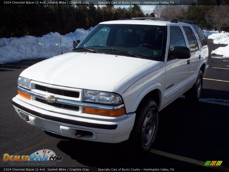 2004 Chevrolet Blazer LS 4x4 Summit White / Graphite Gray Photo #14