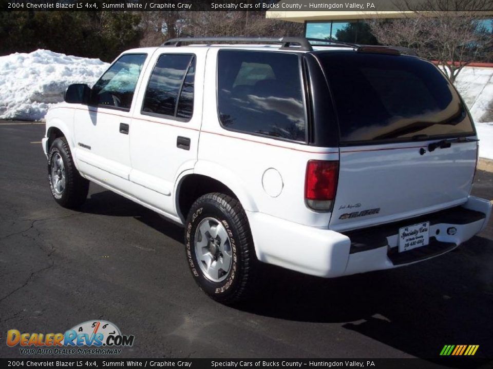 2004 Chevrolet Blazer LS 4x4 Summit White / Graphite Gray Photo #18
