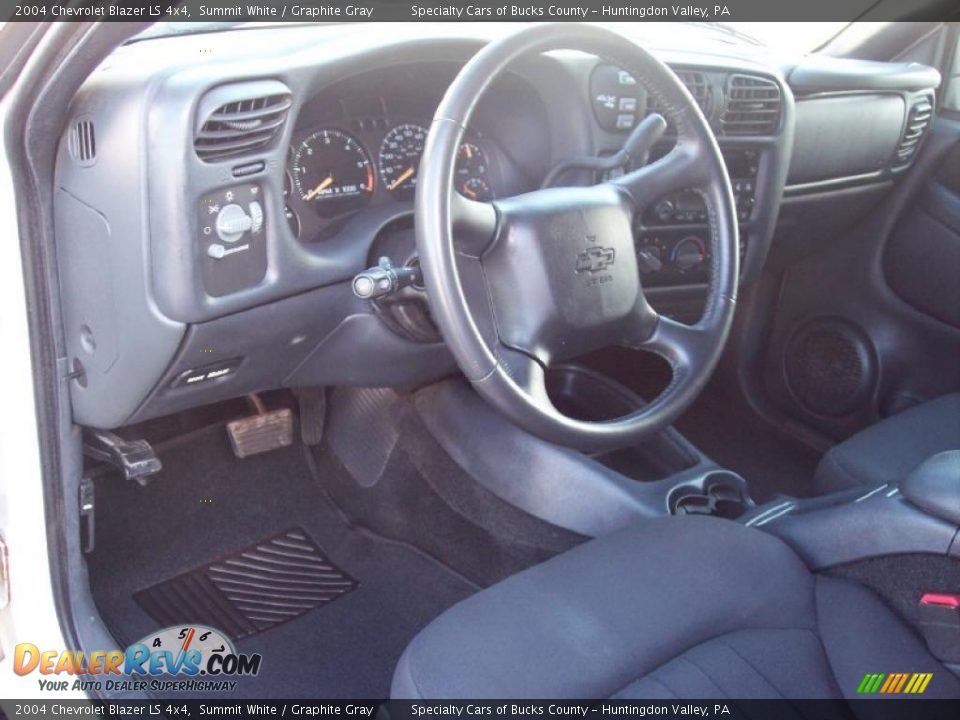 2004 Chevrolet Blazer LS 4x4 Summit White / Graphite Gray Photo #24