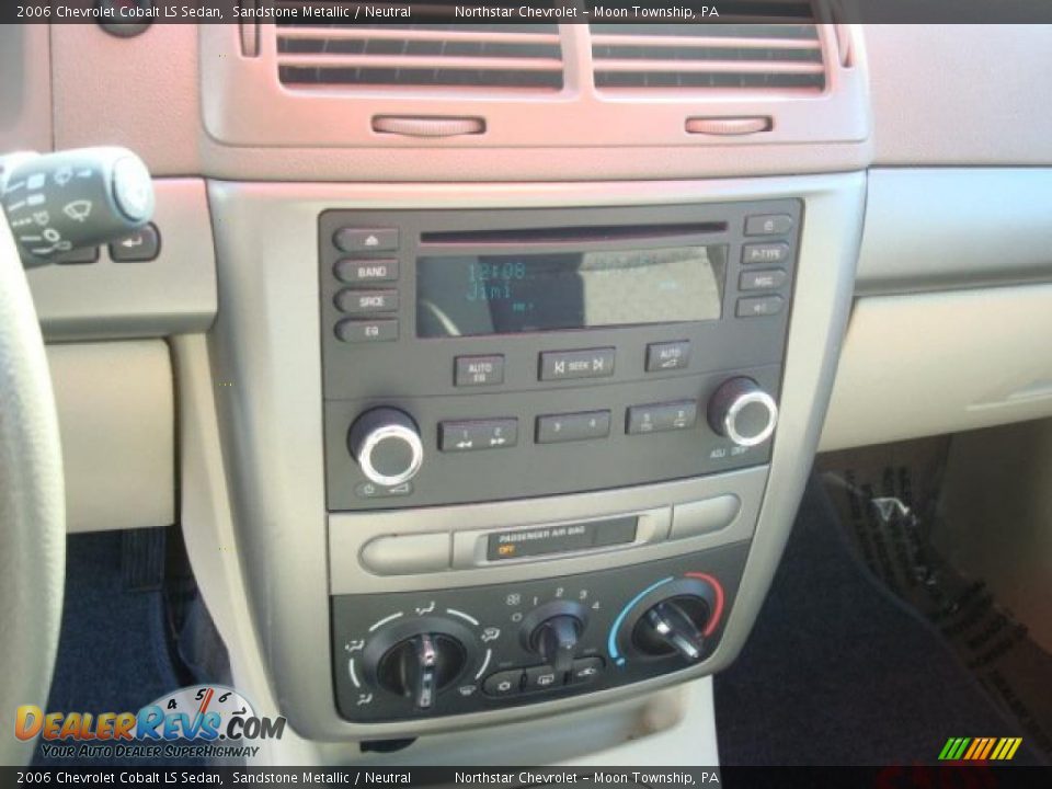 2006 Chevrolet Cobalt LS Sedan Sandstone Metallic / Neutral Photo #18