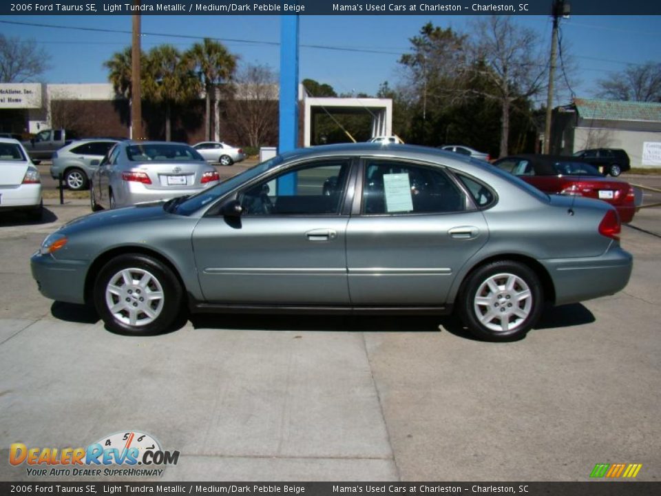 2006 Ford Taurus SE Light Tundra Metallic / Medium/Dark Pebble Beige Photo #5