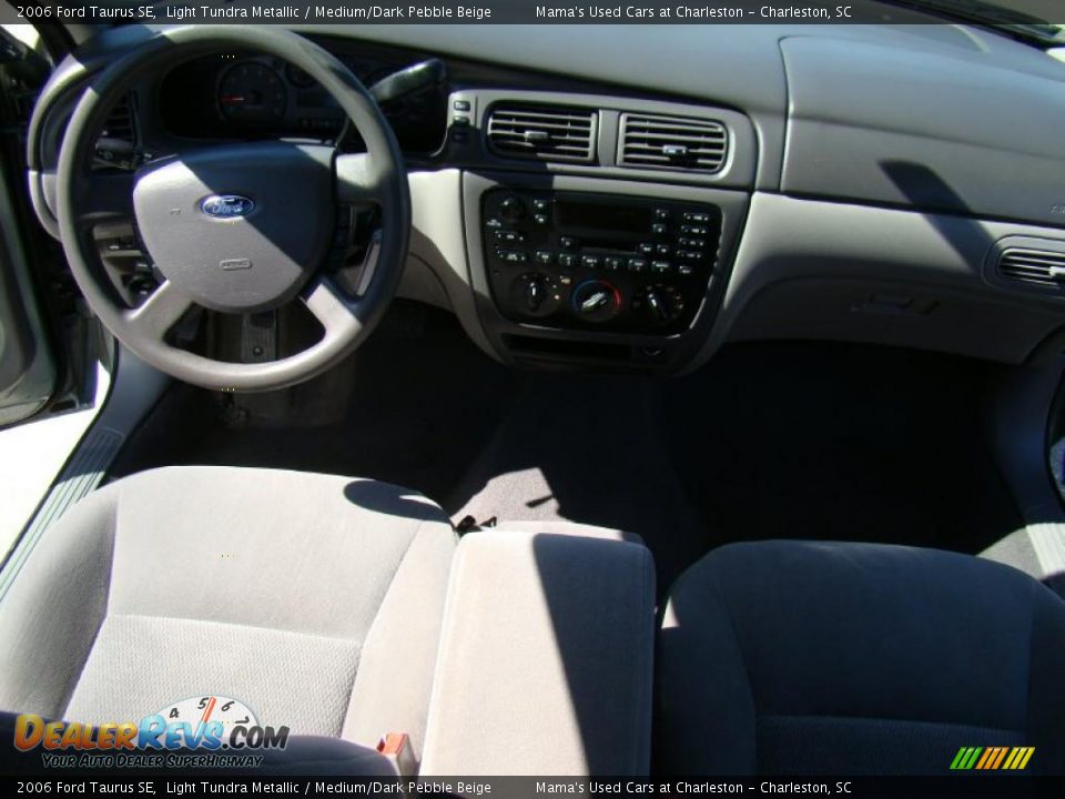 2006 Ford Taurus SE Light Tundra Metallic / Medium/Dark Pebble Beige Photo #13