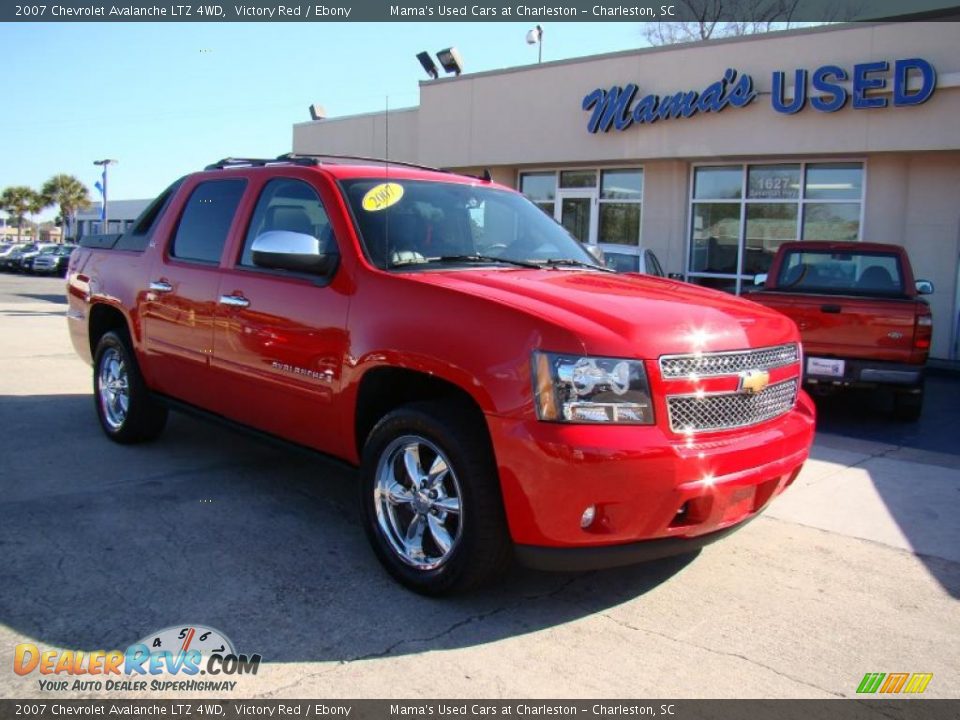 2007 Chevrolet Avalanche LTZ 4WD Victory Red / Ebony Photo #2