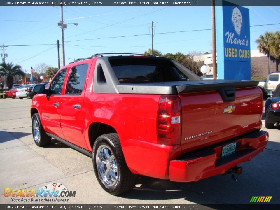 2007 Chevrolet Avalanche LTZ 4WD Victory Red / Ebony Photo #6