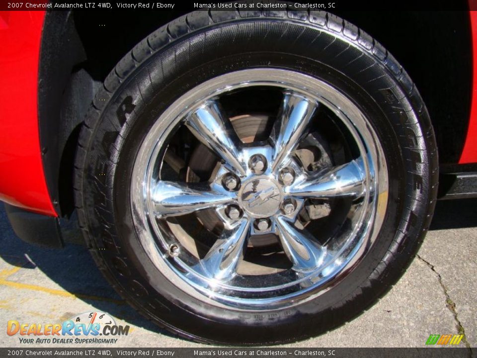 2007 Chevrolet Avalanche LTZ 4WD Victory Red / Ebony Photo #29