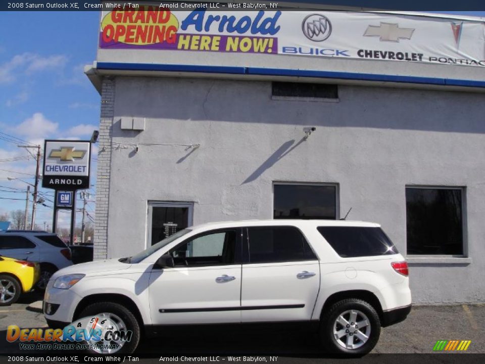 2008 Saturn Outlook XE Cream White / Tan Photo #3