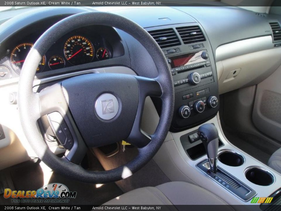2008 Saturn Outlook XE Cream White / Tan Photo #11
