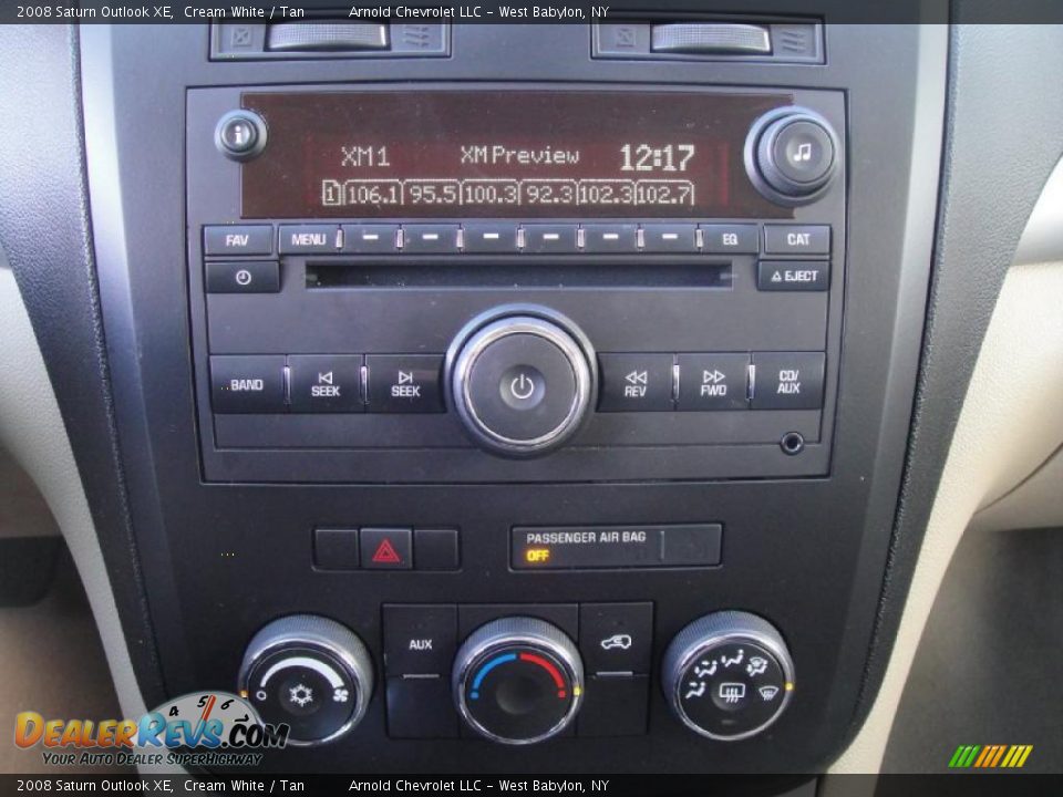 2008 Saturn Outlook XE Cream White / Tan Photo #12