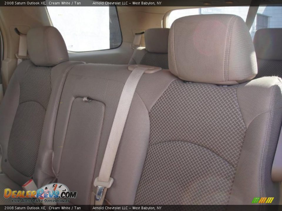 2008 Saturn Outlook XE Cream White / Tan Photo #14