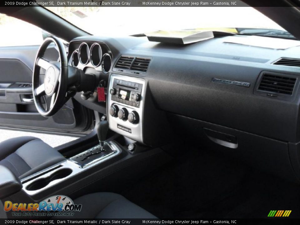 2009 Dodge Challenger SE Dark Titanium Metallic / Dark Slate Gray Photo #14