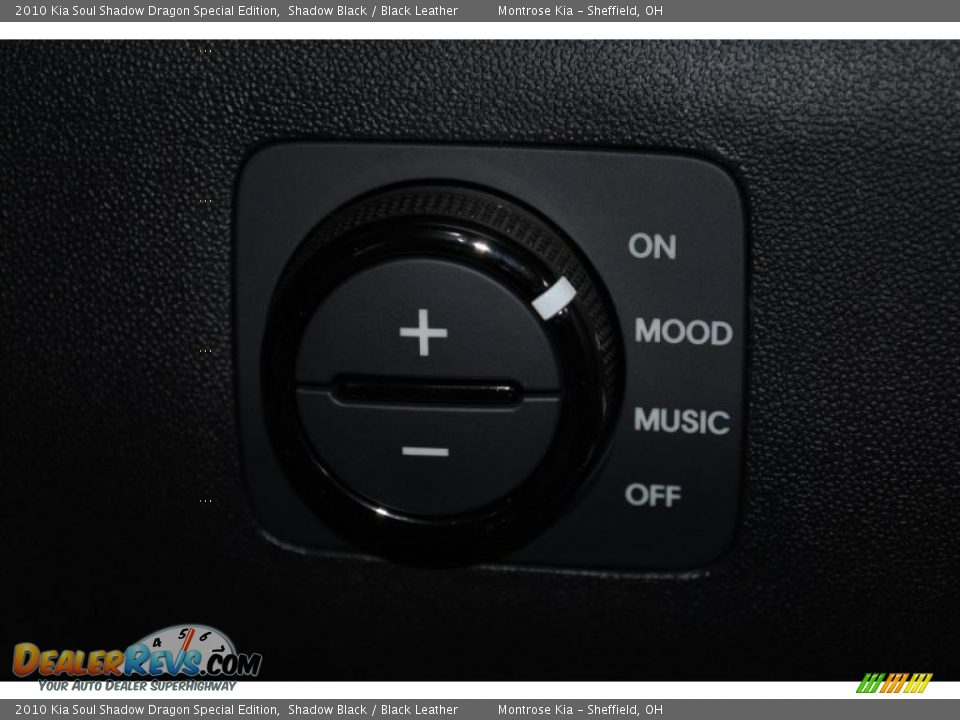 2010 Kia Soul Shadow Dragon Special Edition Shadow Black / Black Leather Photo #36