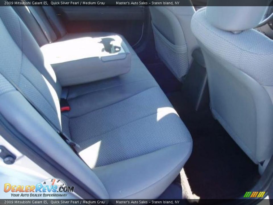 2009 Mitsubishi Galant ES Quick Silver Pearl / Medium Gray Photo #8