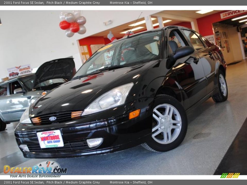 2001 Ford Focus SE Sedan Pitch Black / Medium Graphite Grey Photo #2