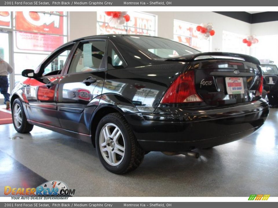 2001 Ford Focus SE Sedan Pitch Black / Medium Graphite Grey Photo #5