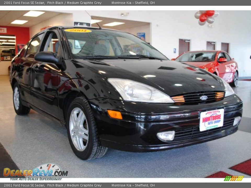 2001 Ford Focus SE Sedan Pitch Black / Medium Graphite Grey Photo #10