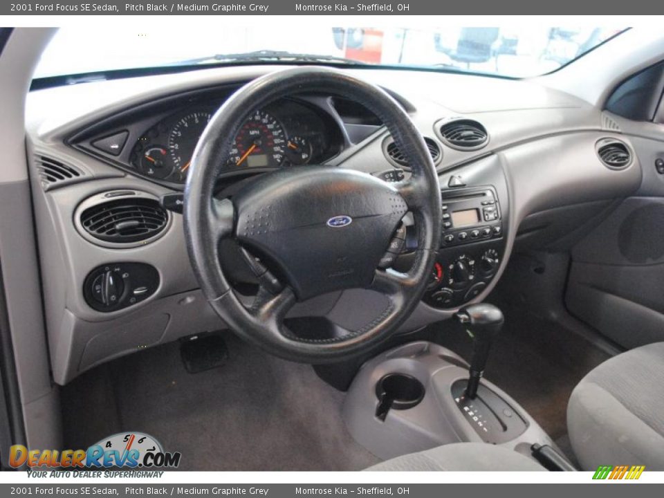 2001 Ford Focus SE Sedan Pitch Black / Medium Graphite Grey Photo #14