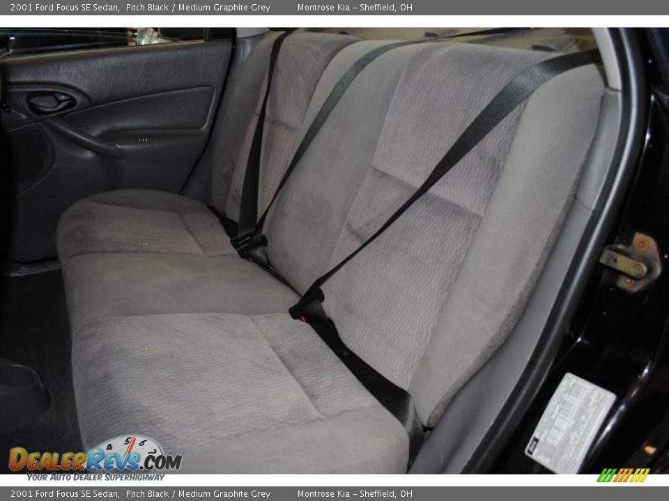 2001 Ford Focus SE Sedan Pitch Black / Medium Graphite Grey Photo #18