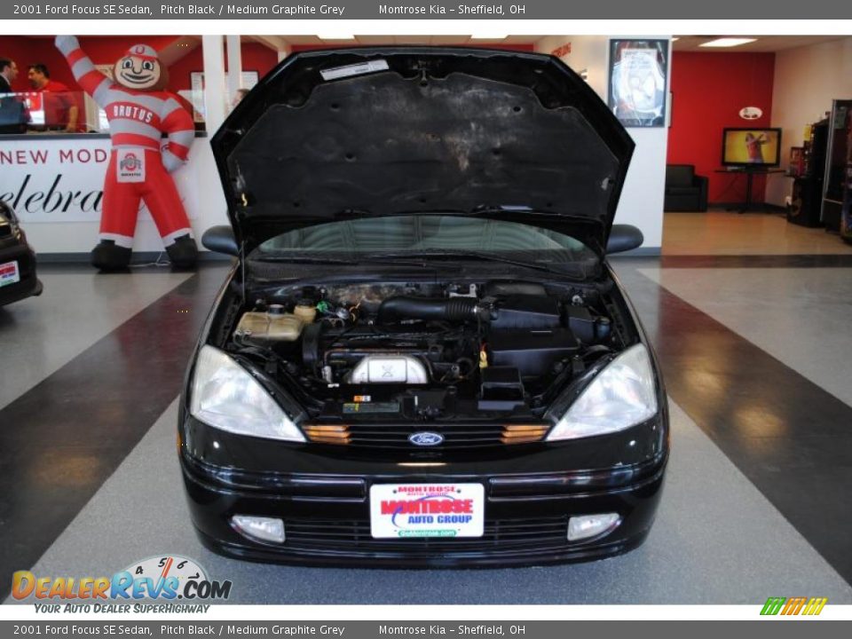 2001 Ford Focus SE Sedan Pitch Black / Medium Graphite Grey Photo #22