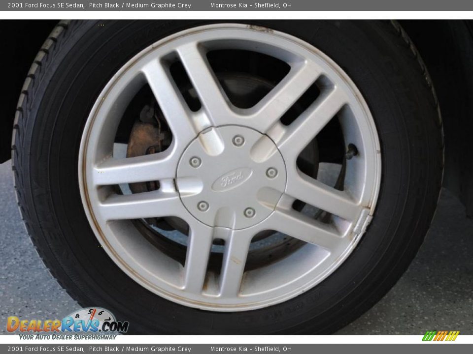 2001 Ford Focus SE Sedan Pitch Black / Medium Graphite Grey Photo #29