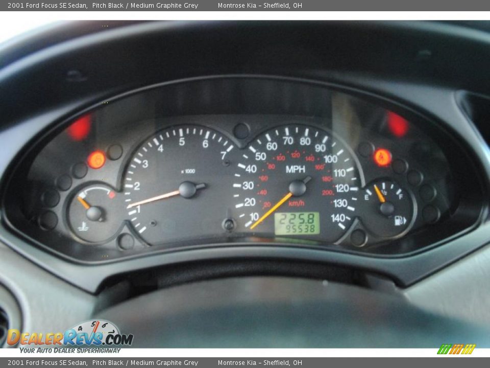 2001 Ford Focus SE Sedan Pitch Black / Medium Graphite Grey Photo #36
