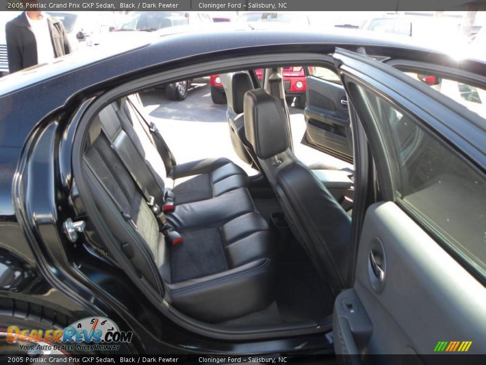 2005 Pontiac Grand Prix GXP Sedan Black / Dark Pewter Photo #10