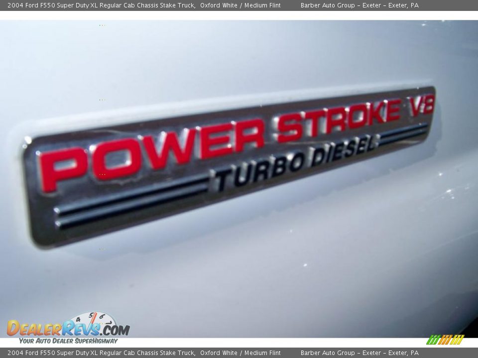 2004 Ford F550 Super Duty XL Regular Cab Chassis Stake Truck Oxford White / Medium Flint Photo #23