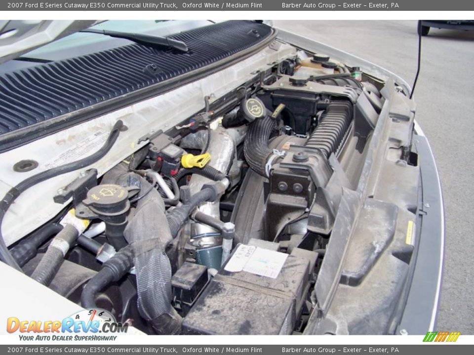 2007 Ford E Series Cutaway E350 Commercial Utility Truck Oxford White / Medium Flint Photo #30