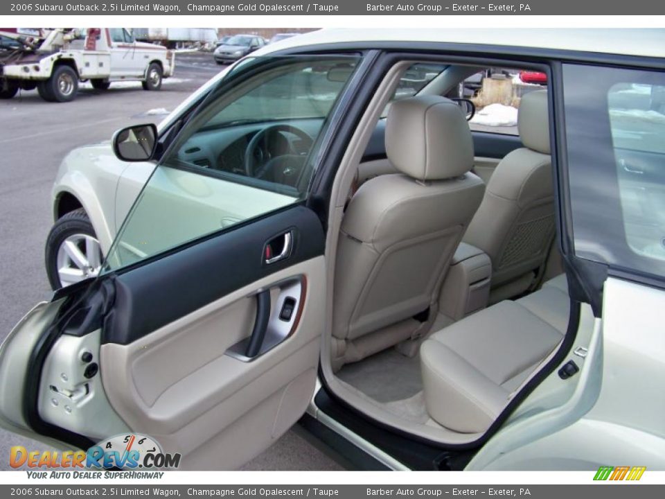 2006 Subaru Outback 2.5i Limited Wagon Champagne Gold Opalescent / Taupe Photo #15
