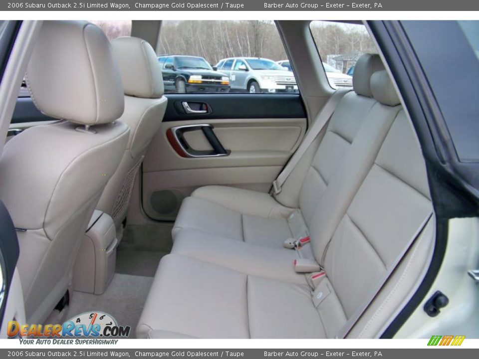 2006 Subaru Outback 2.5i Limited Wagon Champagne Gold Opalescent / Taupe Photo #16