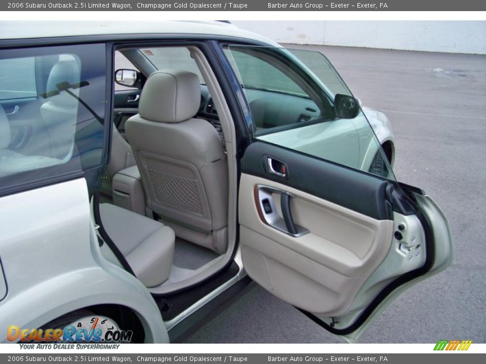 2006 Subaru Outback 2.5i Limited Wagon Champagne Gold Opalescent / Taupe Photo #20
