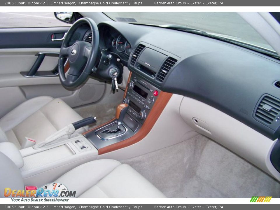 2006 Subaru Outback 2.5i Limited Wagon Champagne Gold Opalescent / Taupe Photo #24
