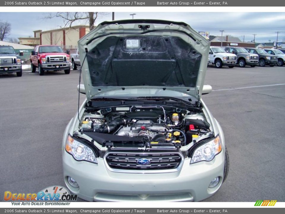2006 Subaru Outback 2.5i Limited Wagon Champagne Gold Opalescent / Taupe Photo #26