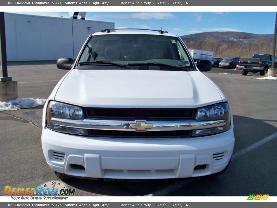 2005 Chevrolet TrailBlazer LS 4x4 Summit White / Light Gray Photo #2