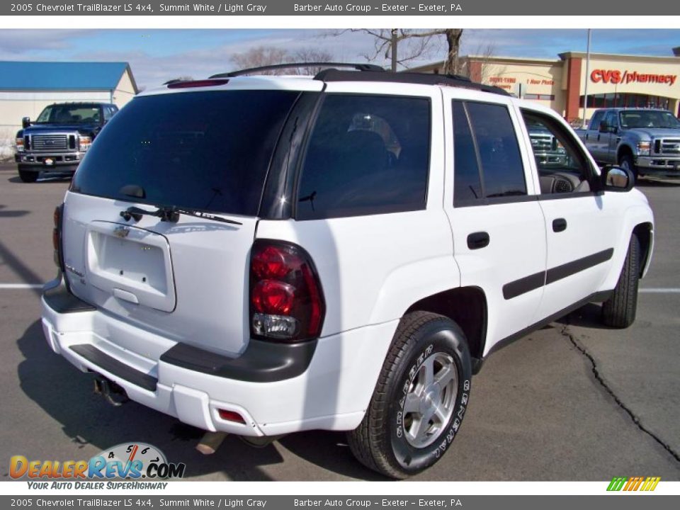 2005 Chevrolet TrailBlazer LS 4x4 Summit White / Light Gray Photo #5