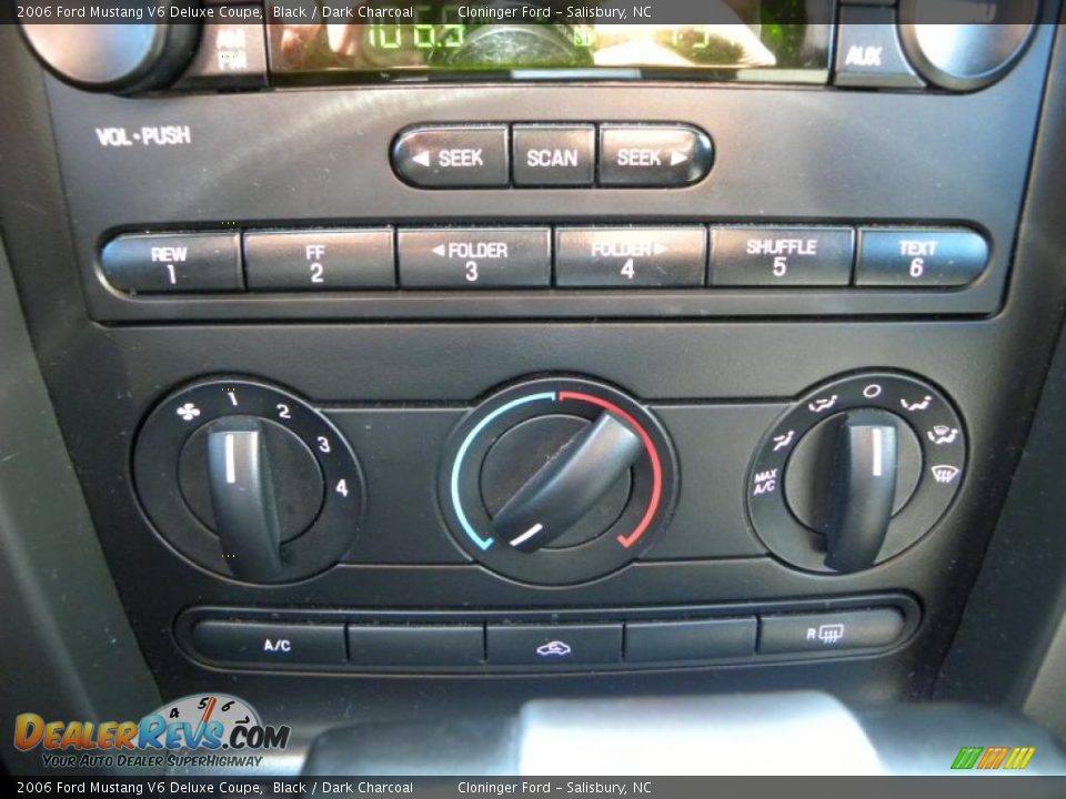 2006 Ford Mustang V6 Deluxe Coupe Black / Dark Charcoal Photo #17