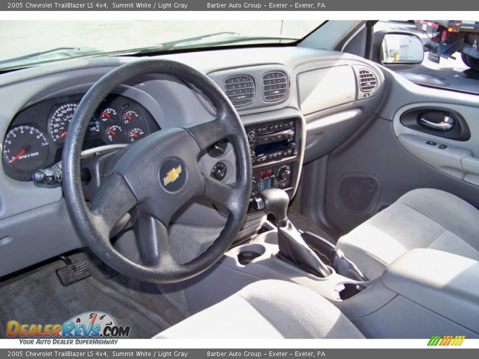 2005 Chevrolet TrailBlazer LS 4x4 Summit White / Light Gray Photo #13