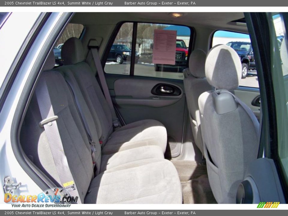 2005 Chevrolet TrailBlazer LS 4x4 Summit White / Light Gray Photo #18